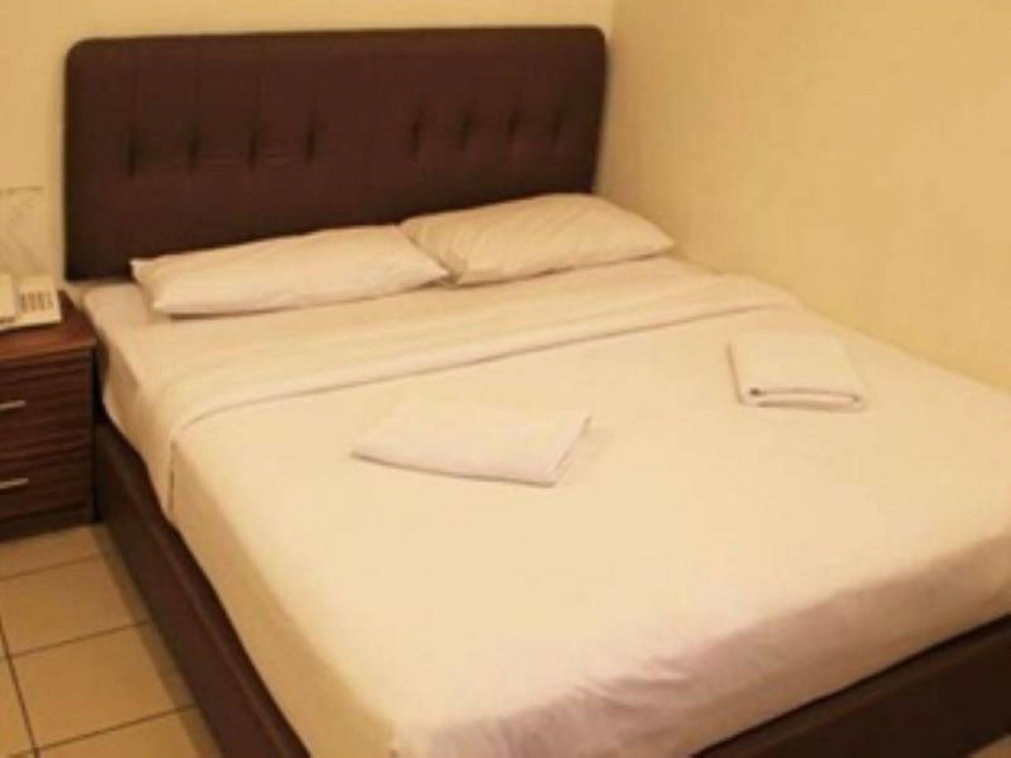 קוטה קינבלו One Hotel Sadong Jaya מראה חיצוני תמונה